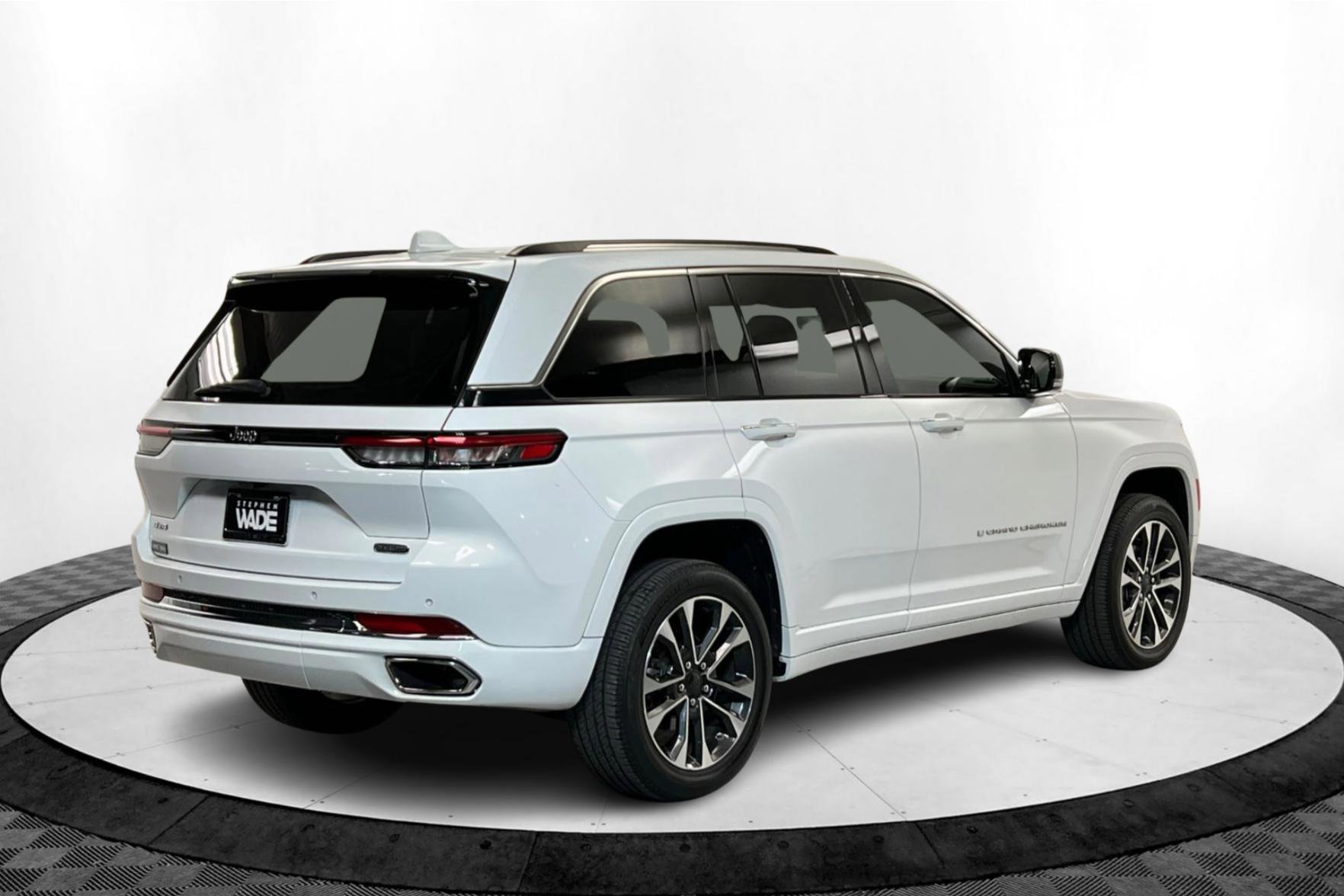 Certified 2022 Jeep Grand Cherokee Overland image 5