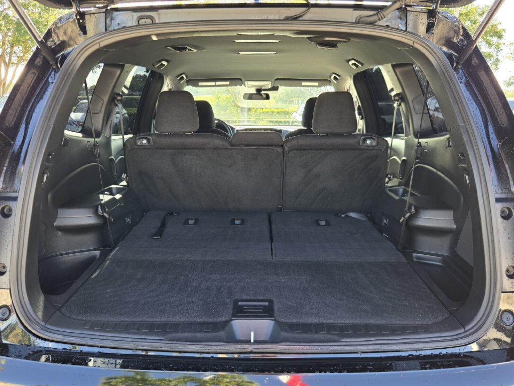 Used 2022 Honda Pilot Sport image 13