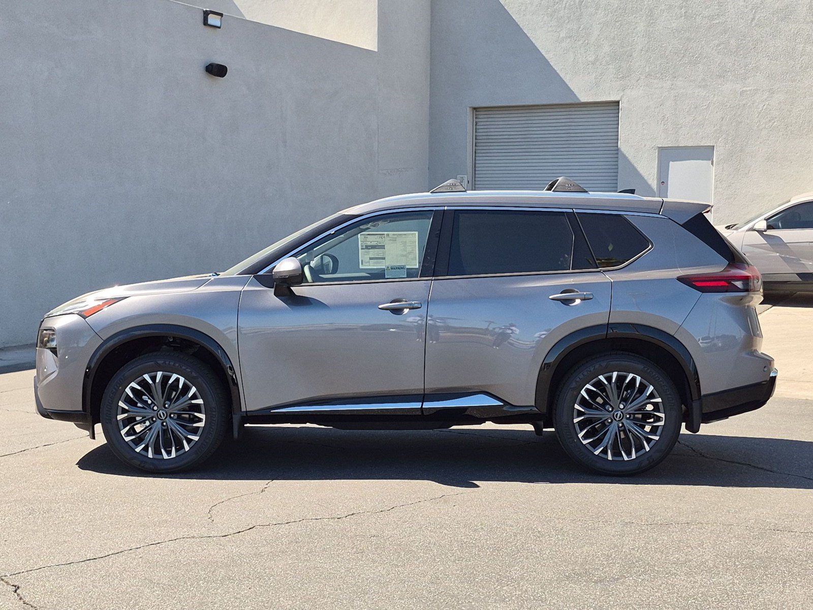 New 2026 Nissan Rogue Platinum AWD/4WD image 3