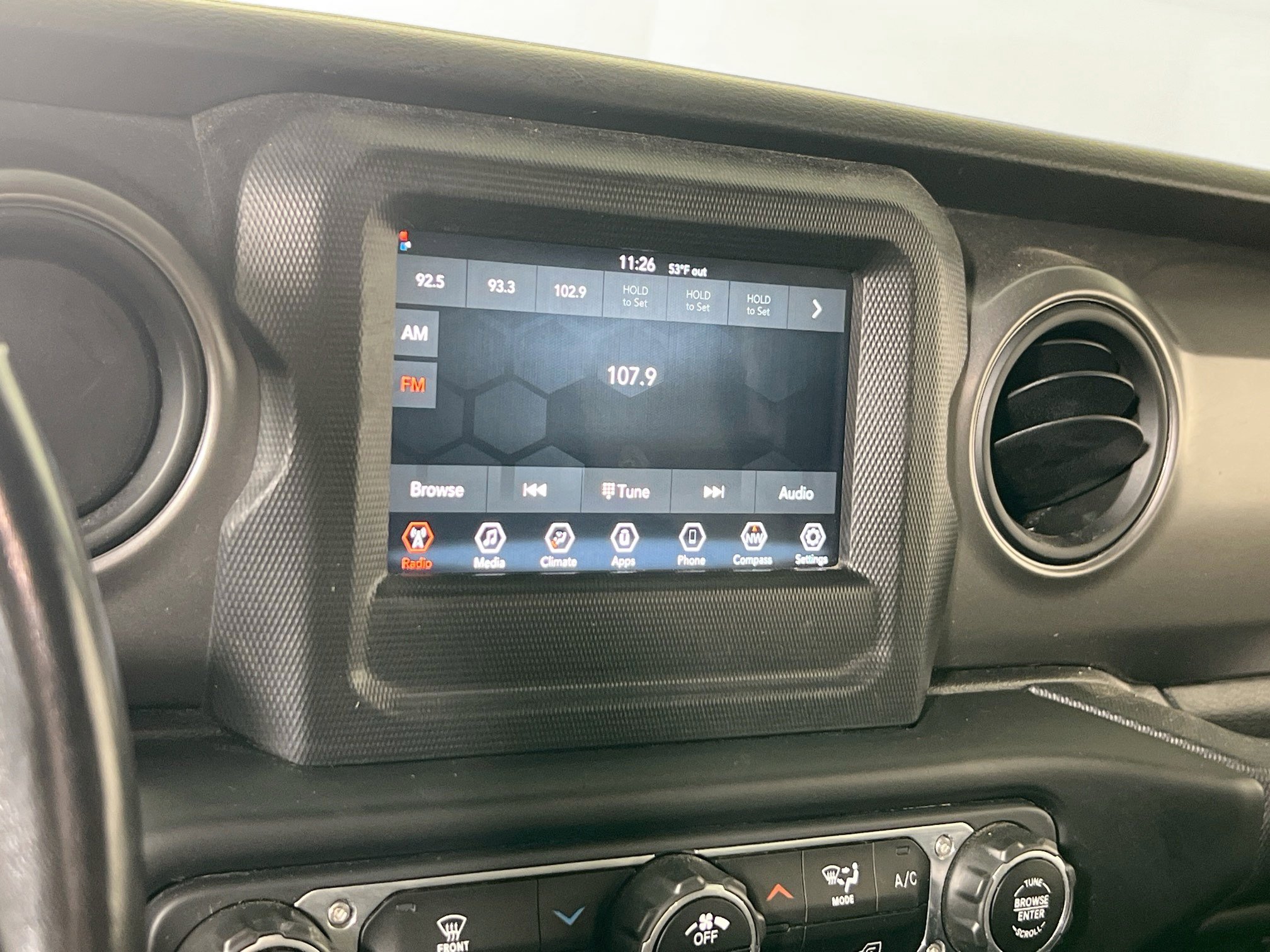 Used 2022 Jeep Gladiator Willys AWD/4WD image 14