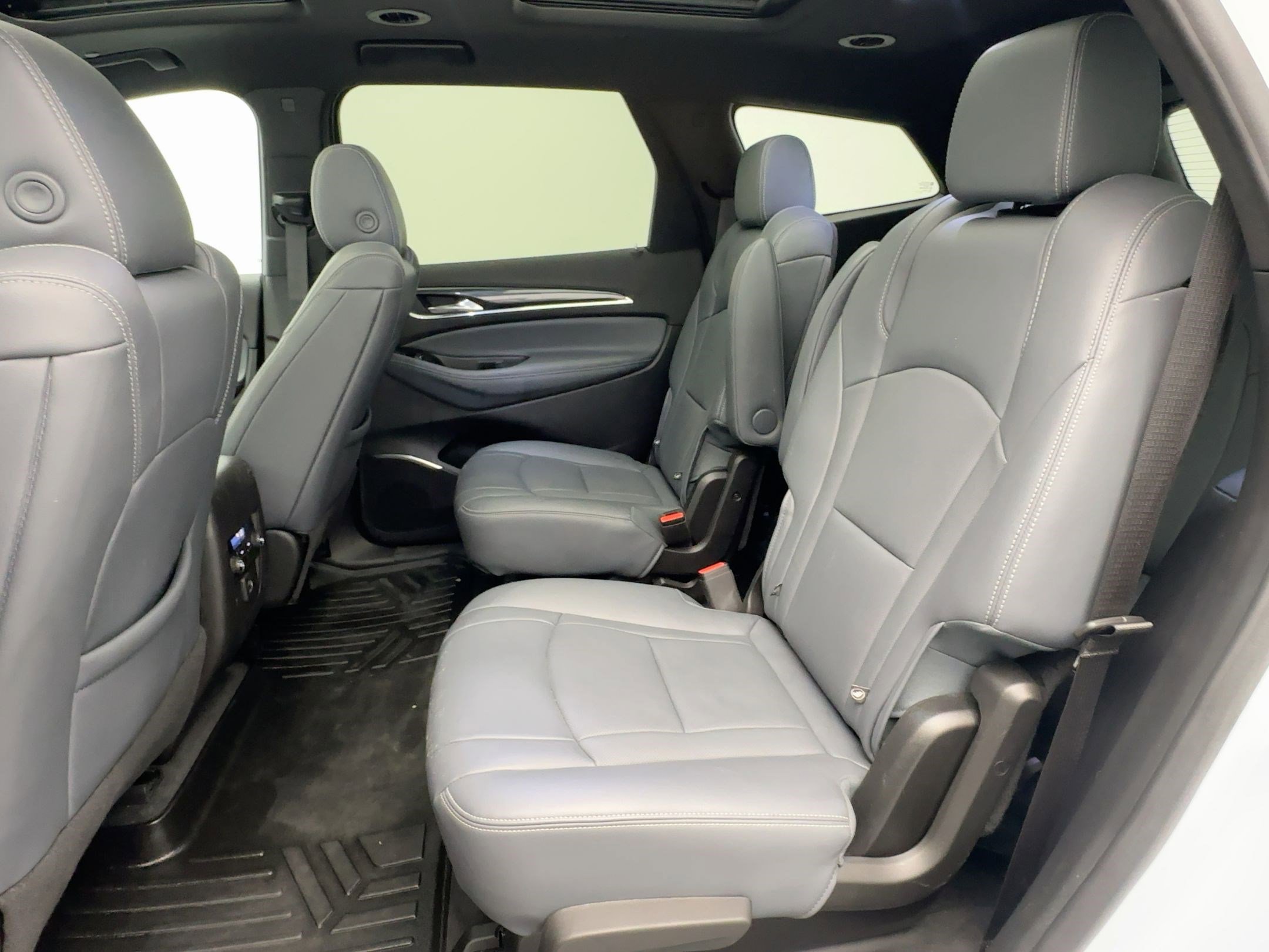 Used 2024 Buick Enclave Essence w/ Experience Buick Package image 15