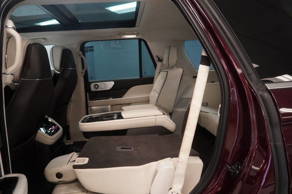 Used 2018 Lincoln Navigator Black Label image 29