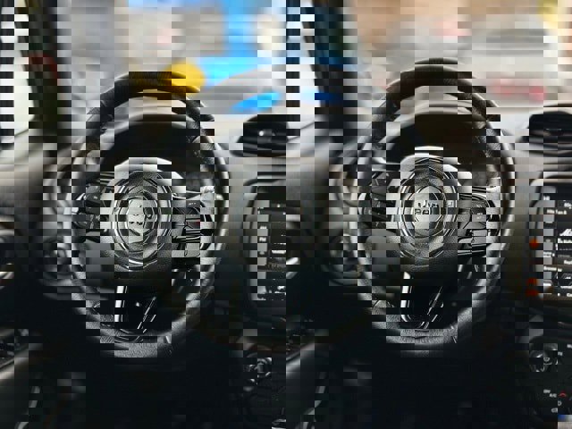 Used 2022 Jeep Renegade Altitude w/ Convenience Group image 18