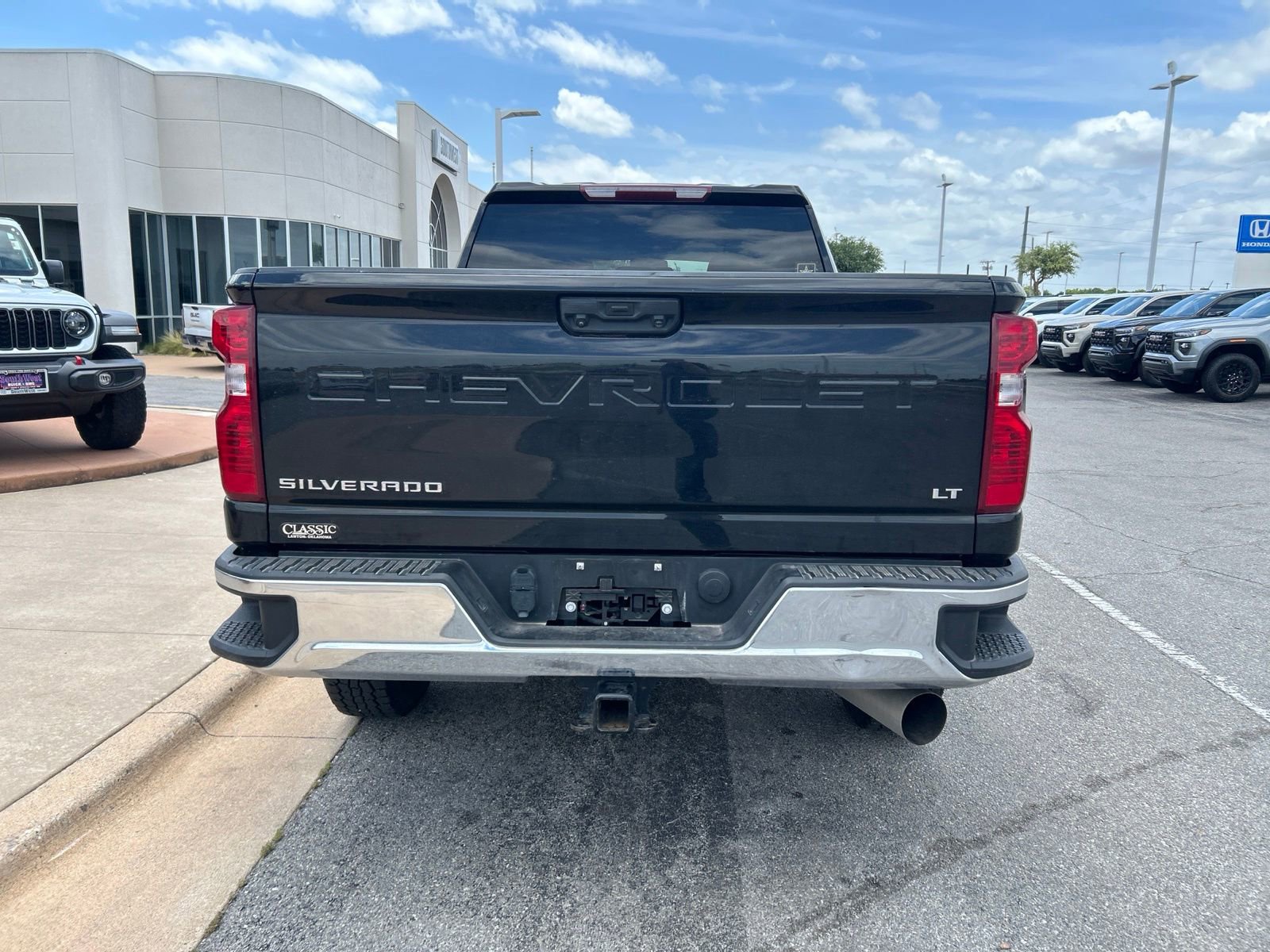 Used 2024 Chevrolet Silverado 2500 LT AWD/4WD image 6