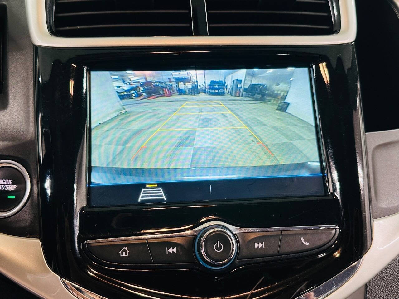 Used 2019 Chevrolet Sonic LT w/ Convenience Package FWD image 13