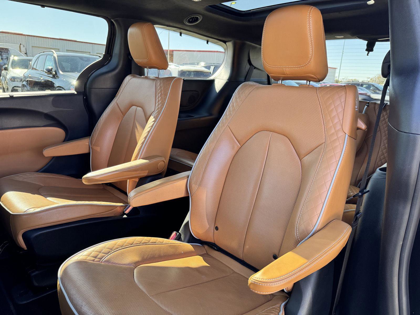 Used 2021 Chrysler Pacifica Pinnacle image 17