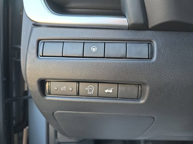 New 2026 Nissan Rogue SV w/ Cold Weather Package FWD image 23