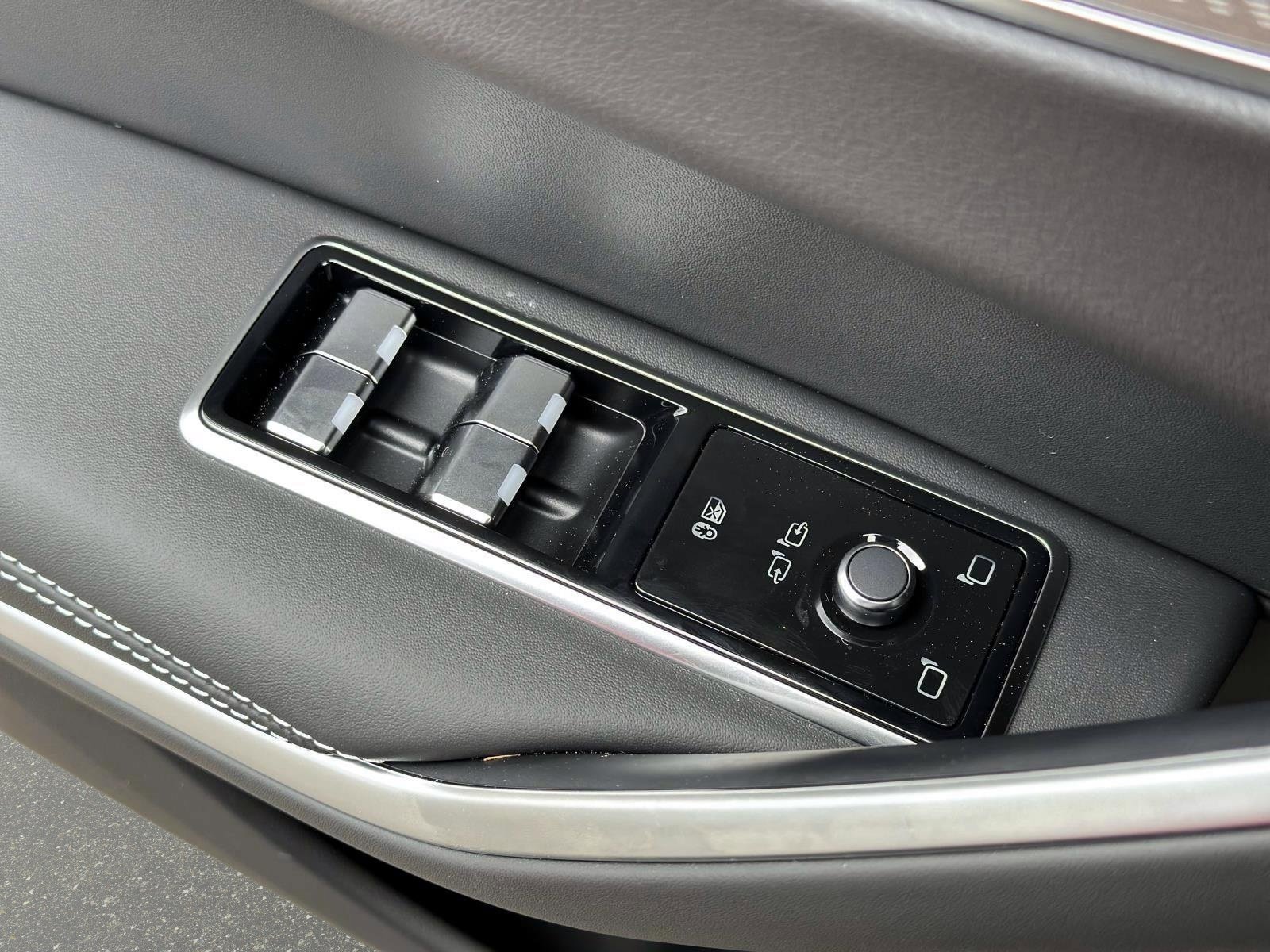 New 2026 Jaguar F-PACE R-Dynamic S AWD/4WD image 13