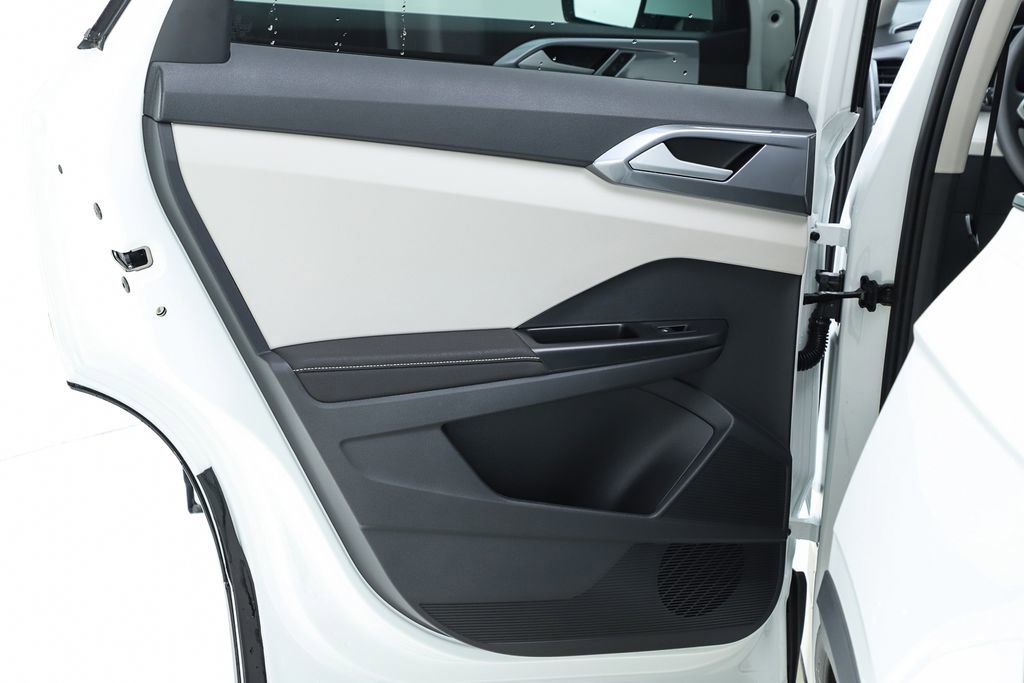 New 2026 Volkswagen Taos SEL image 55