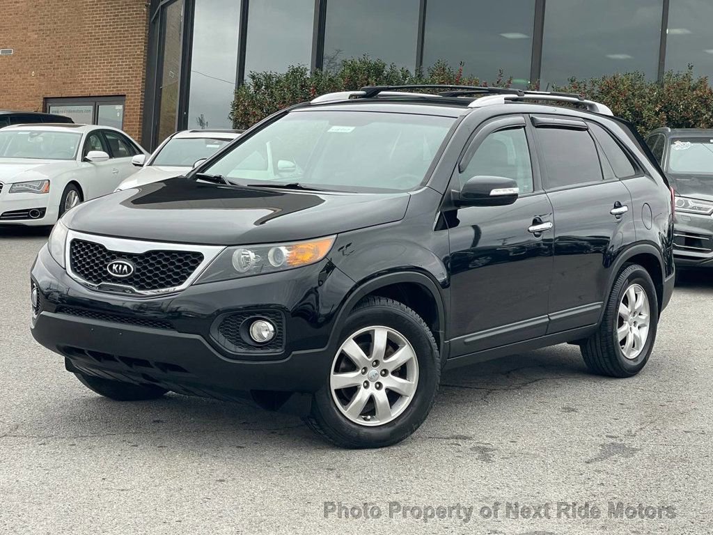 Used 2013 Kia Sorento LX w/ Convenience Pkg image 1