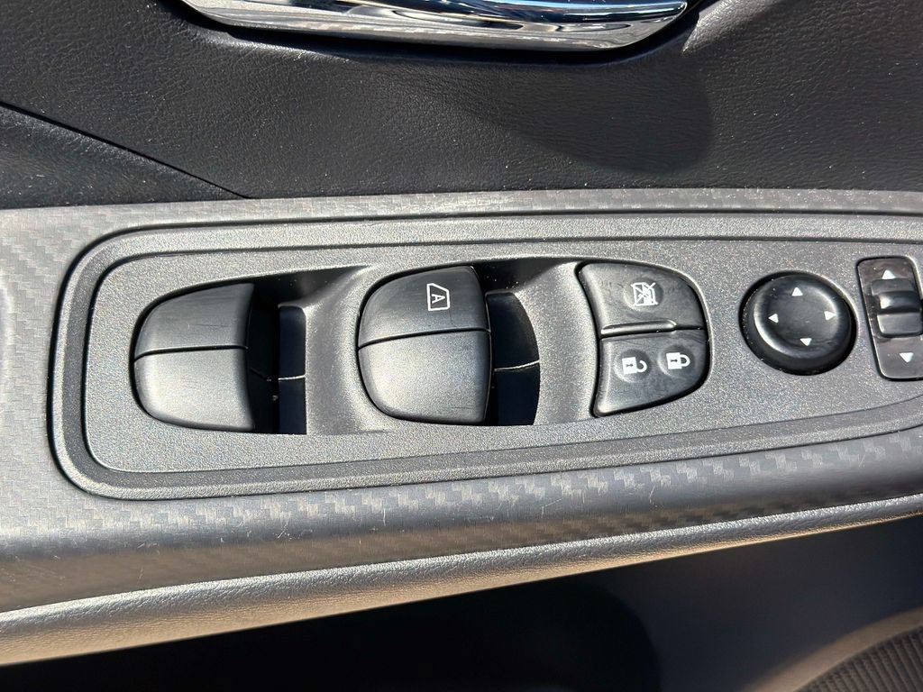 Used 2025 Nissan Versa SV w/ Trunk Package FWD image 19