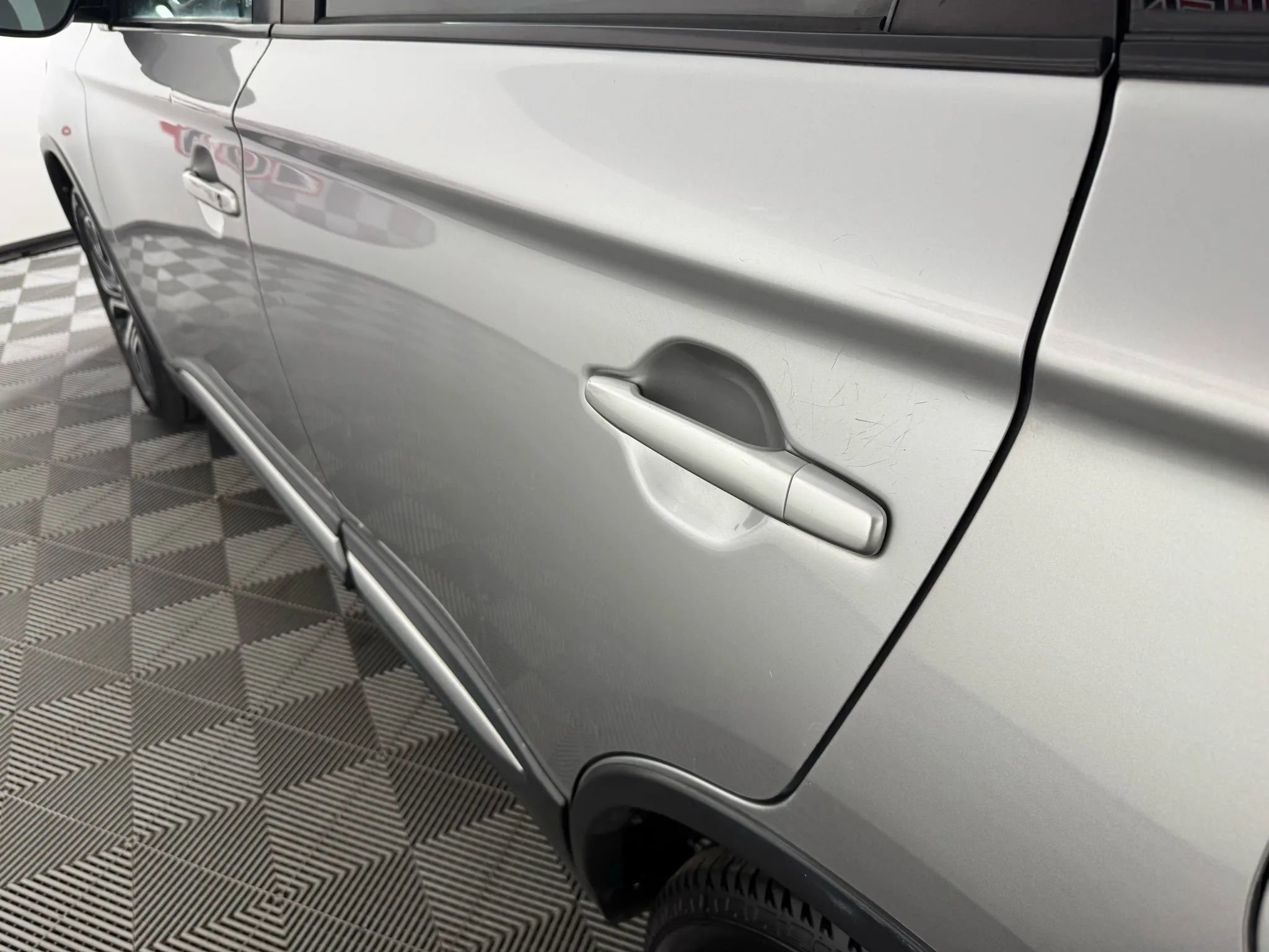 Used 2018 Mitsubishi Outlander ES image 23