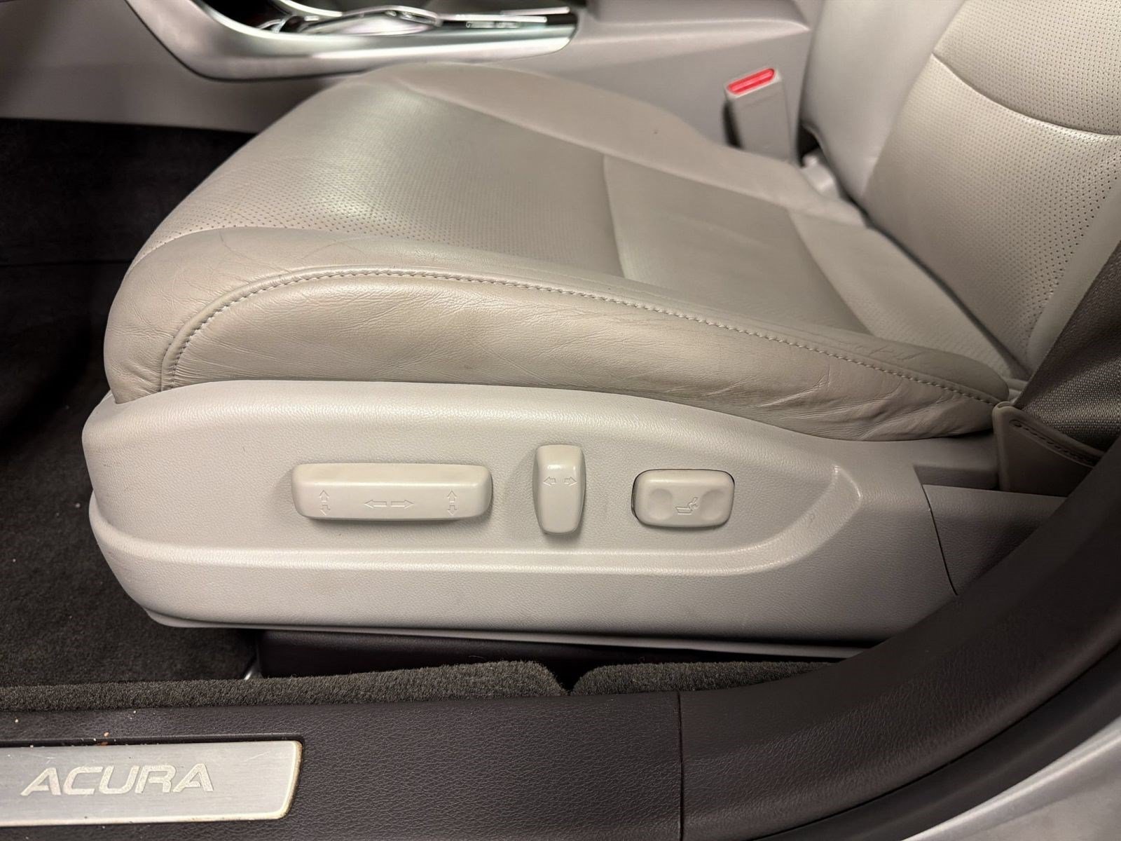 Used 2017 Acura TLX w/ Technology Package FWD image 14