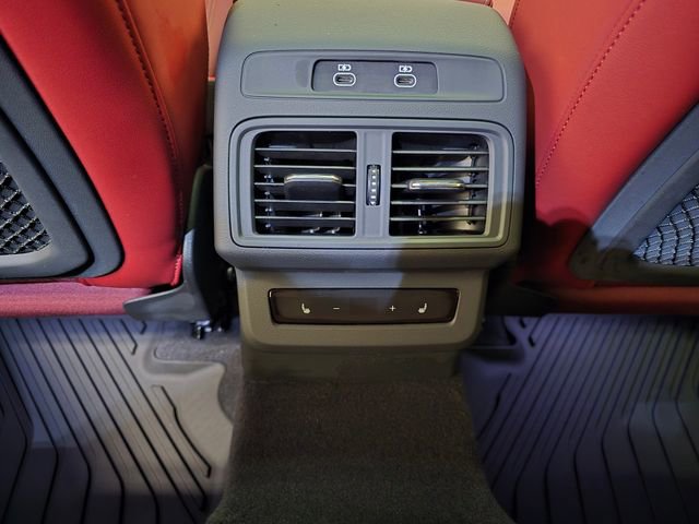 New 2025 Audi SQ5 Prestige image 29