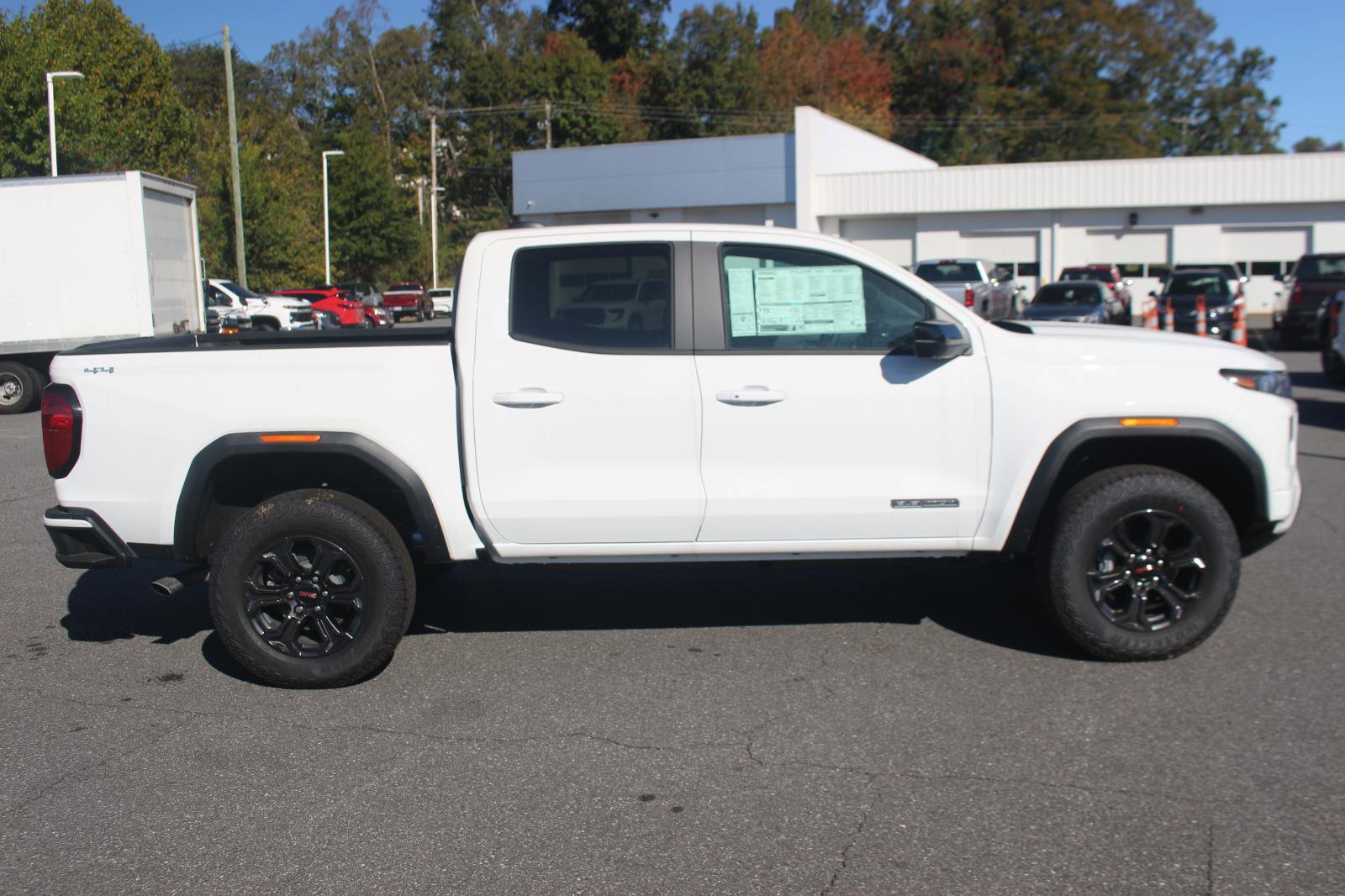 New 2025 GMC Canyon Elevation w/ Convenience Package image 16