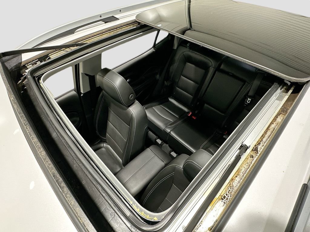 Used 2024 GMC Terrain SLT image 22