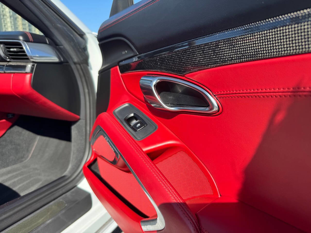 Used 2015 Porsche 911 Turbo S image 70