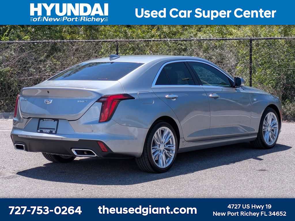 Used 2025 Cadillac CT4 Premium Luxury RWD image 5