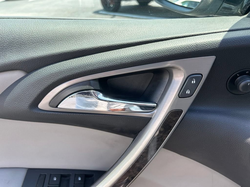 Used 2014 Buick Verano FWD image 14