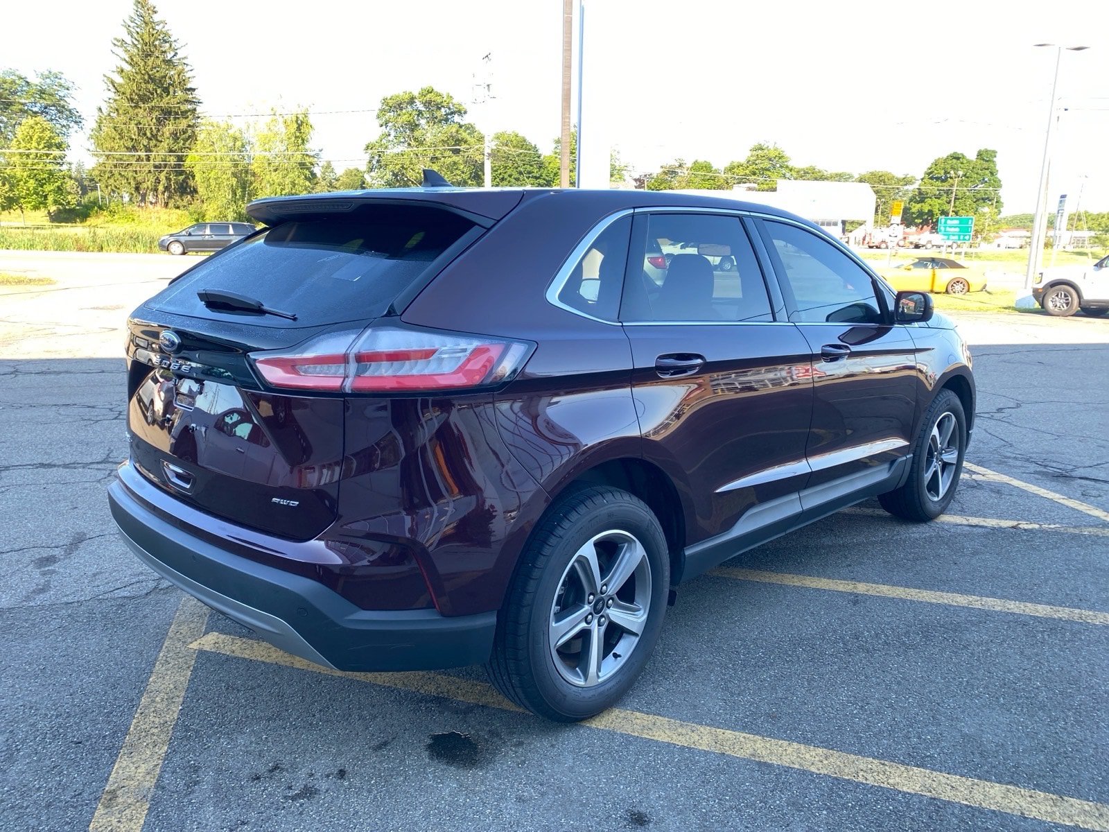 Used 2024 Ford Edge SEL w/ Convenience Package AWD/4WD image 6