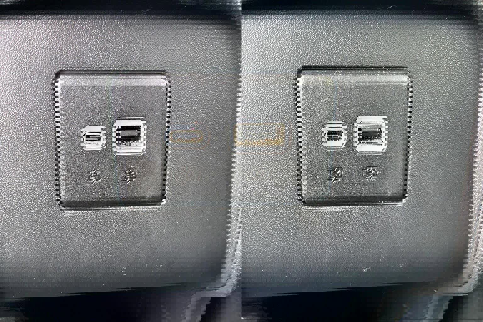 Used 2024 Chevrolet Blazer LT image 32