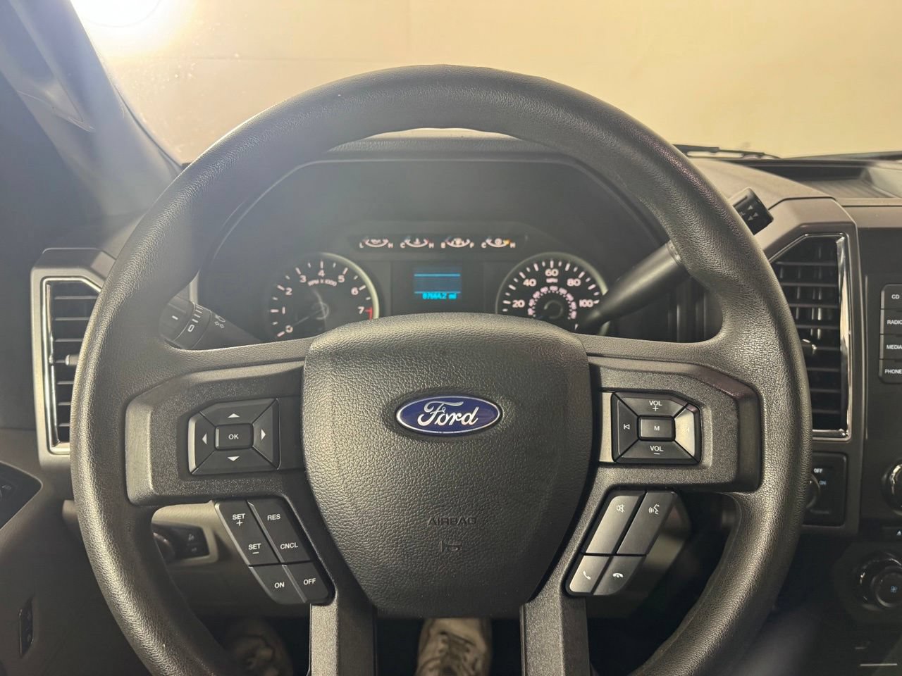 Used 2016 Ford F150 XLT RWD image 13