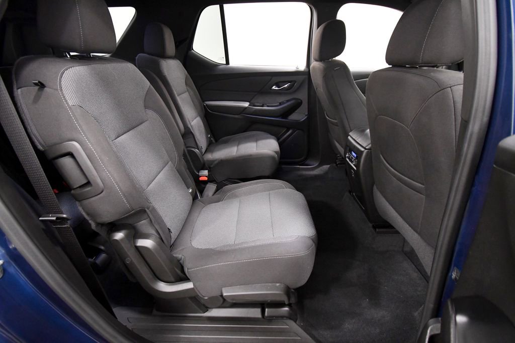 Used 2023 Chevrolet Traverse LT AWD/4WD image 17