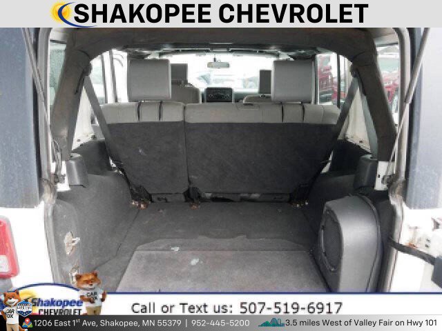 Used 2010 Jeep Wrangler Unlimited Rubicon image 10