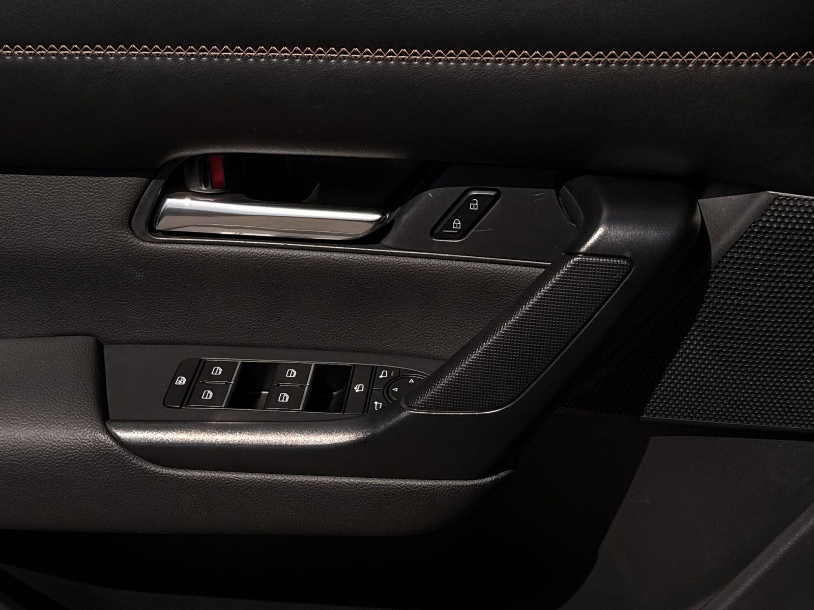 Used 2025 MAZDA CX-50 2.5 Hybrid w/ Premium Plus Pkg image 15