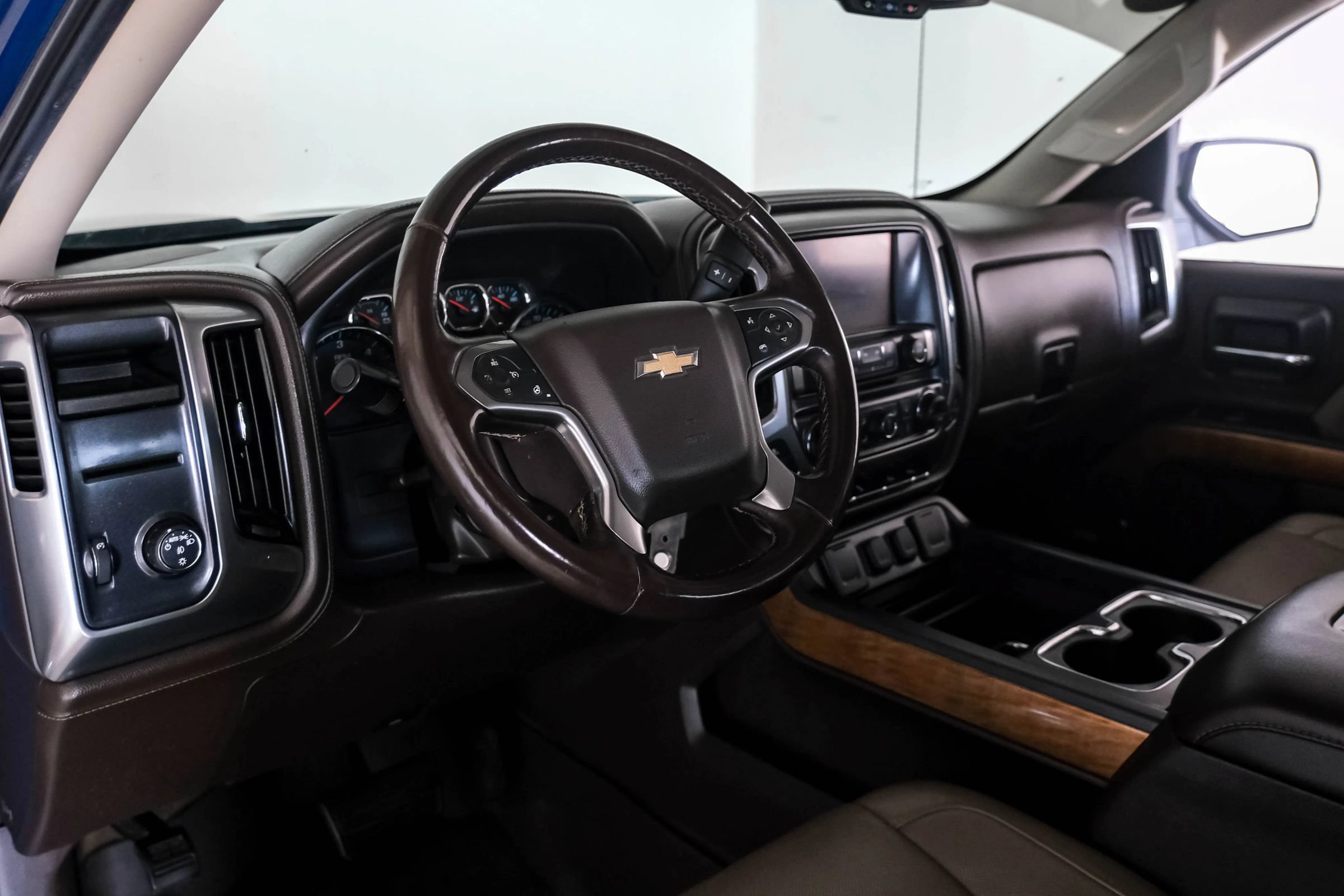 Used 2017 Chevrolet Silverado 1500 LTZ w/ Sport Package RWD image 2