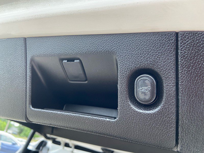 Used 2019 GMC Yukon SLT AWD/4WD image 26