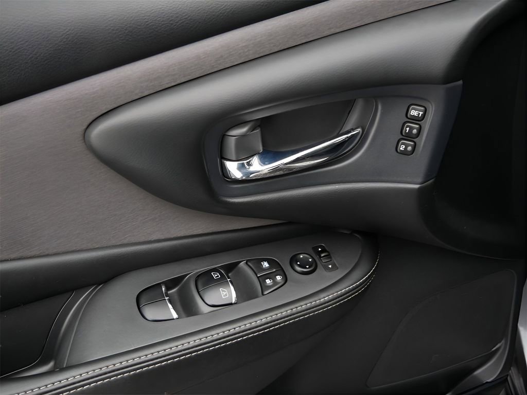 Used 2021 Nissan Murano SL w/ SL Moonroof Package image 17