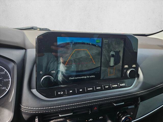 Used 2023 Nissan Rogue SL w/ SL Premium Package image 19