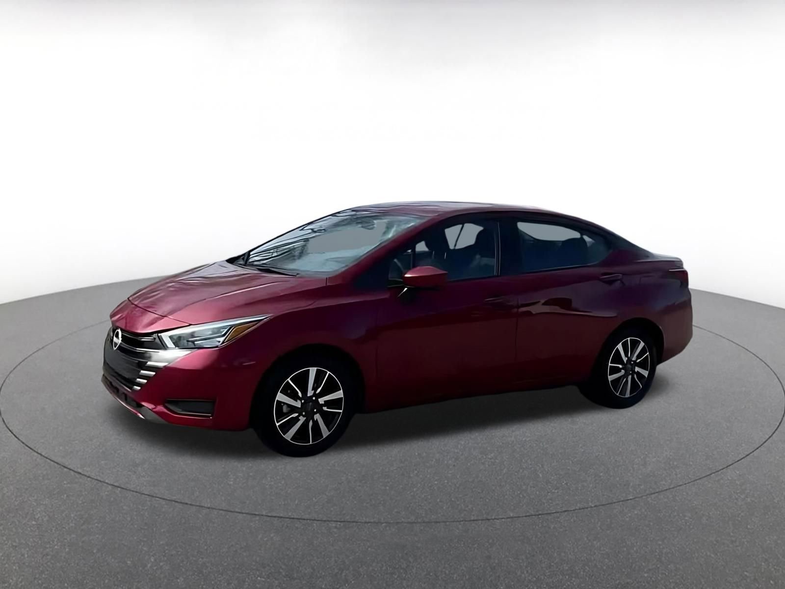 Used 2025 Nissan Versa SV image 3