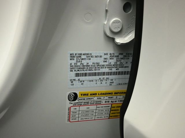 Used 2025 Lincoln Navigator L Reserve w/ Jet Appearance Package image 32