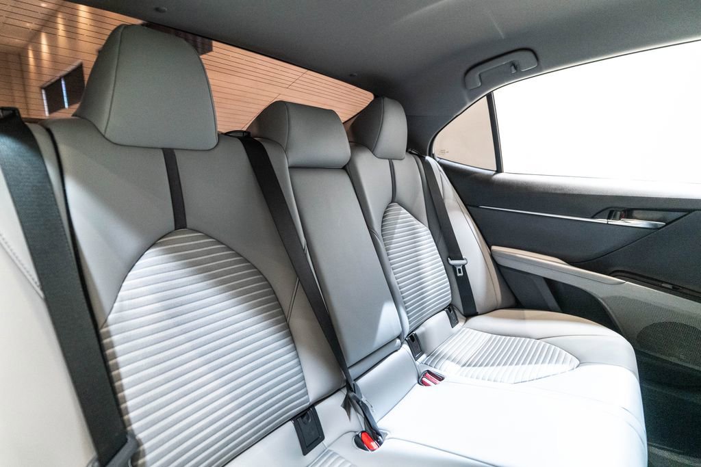 Certified 2022 Toyota Camry SE w/ Carpet Mat Package (TMS) AWD/4WD image 30