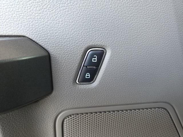 Used 2017 Ford F150 XLT w/ XTR Package image 51