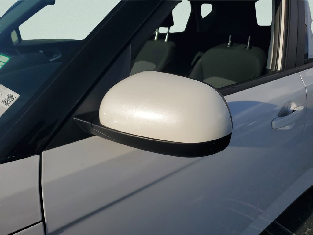 Used 2021 Kia Soul LX image 28