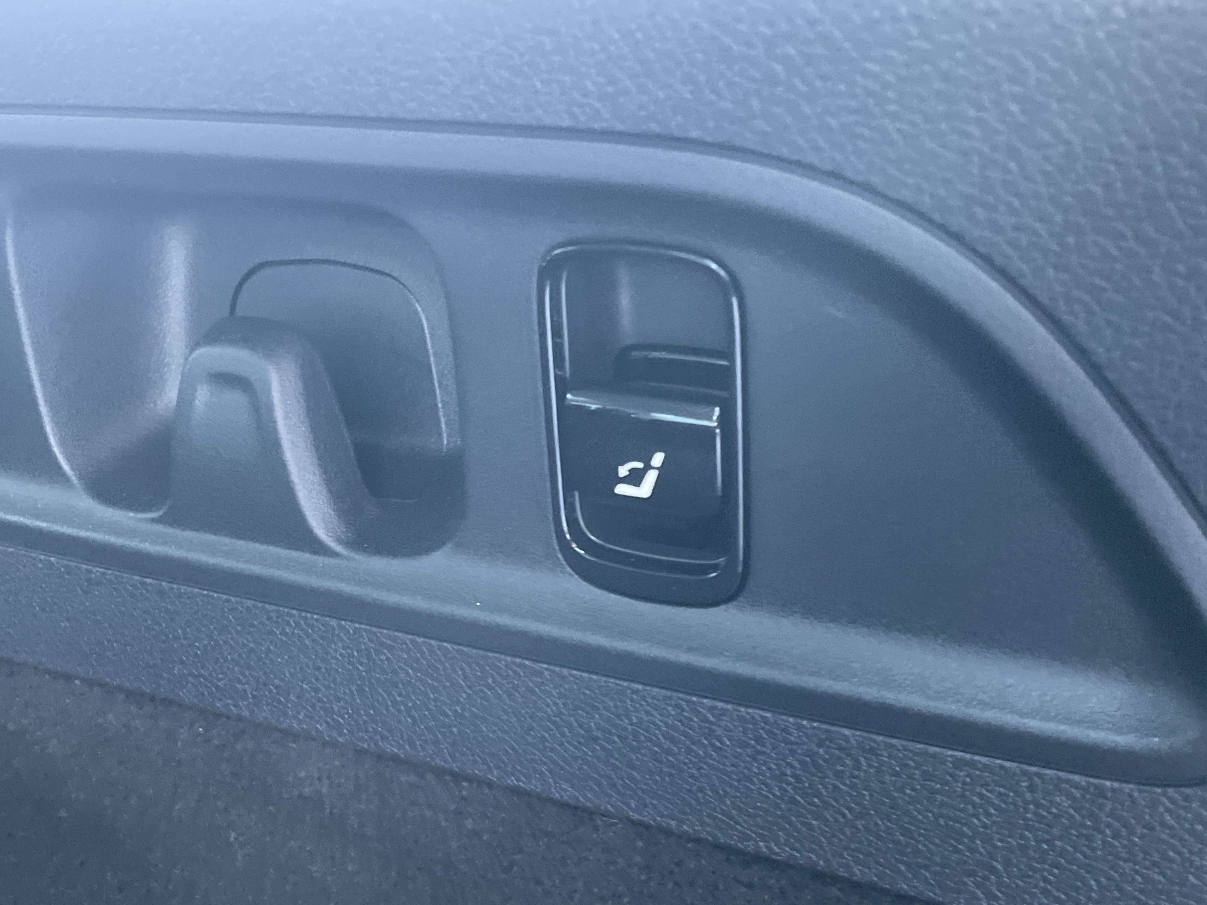 Certified 2025 Mercedes-Benz E 450 4MATIC All-Terrain Wagon image 12