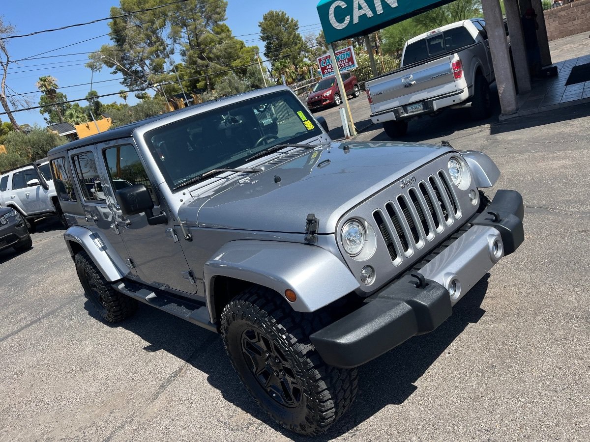 Used 2018 Jeep Wrangler Unlimited Sahara w/ Connectivity Group AWD/4WD image 44