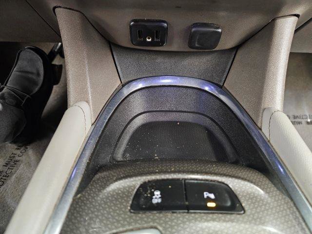 Used 2017 Chevrolet Malibu Hybrid w/ Leather Package FWD image 18