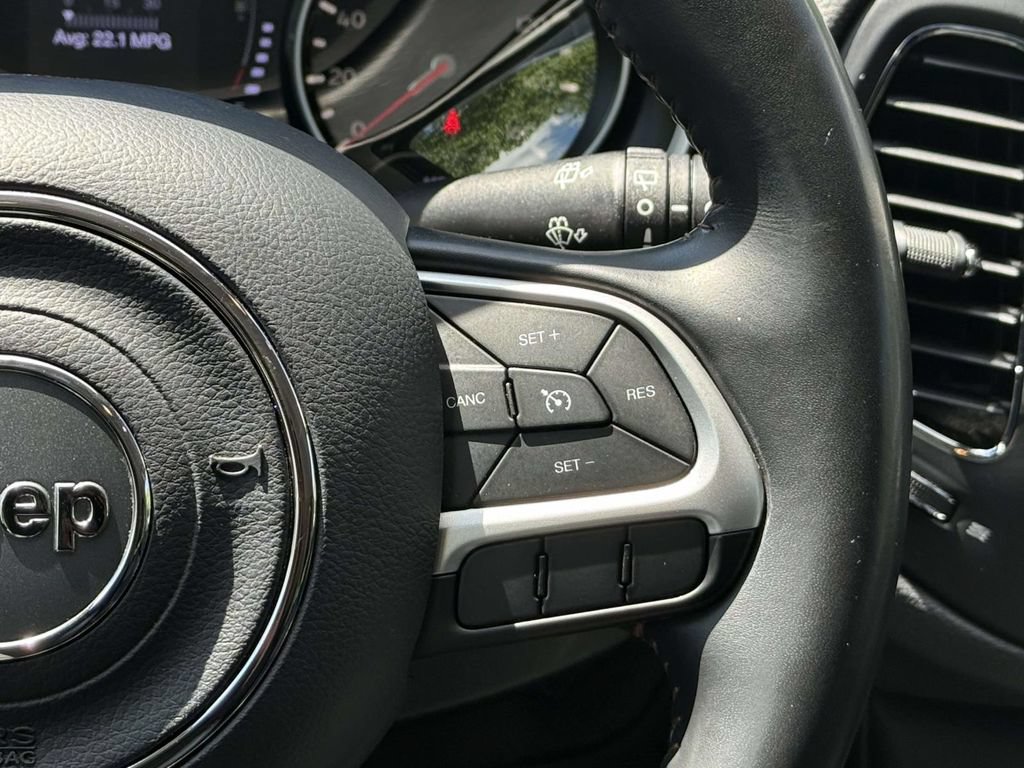 Used 2019 Jeep Compass Latitude AWD/4WD image 21