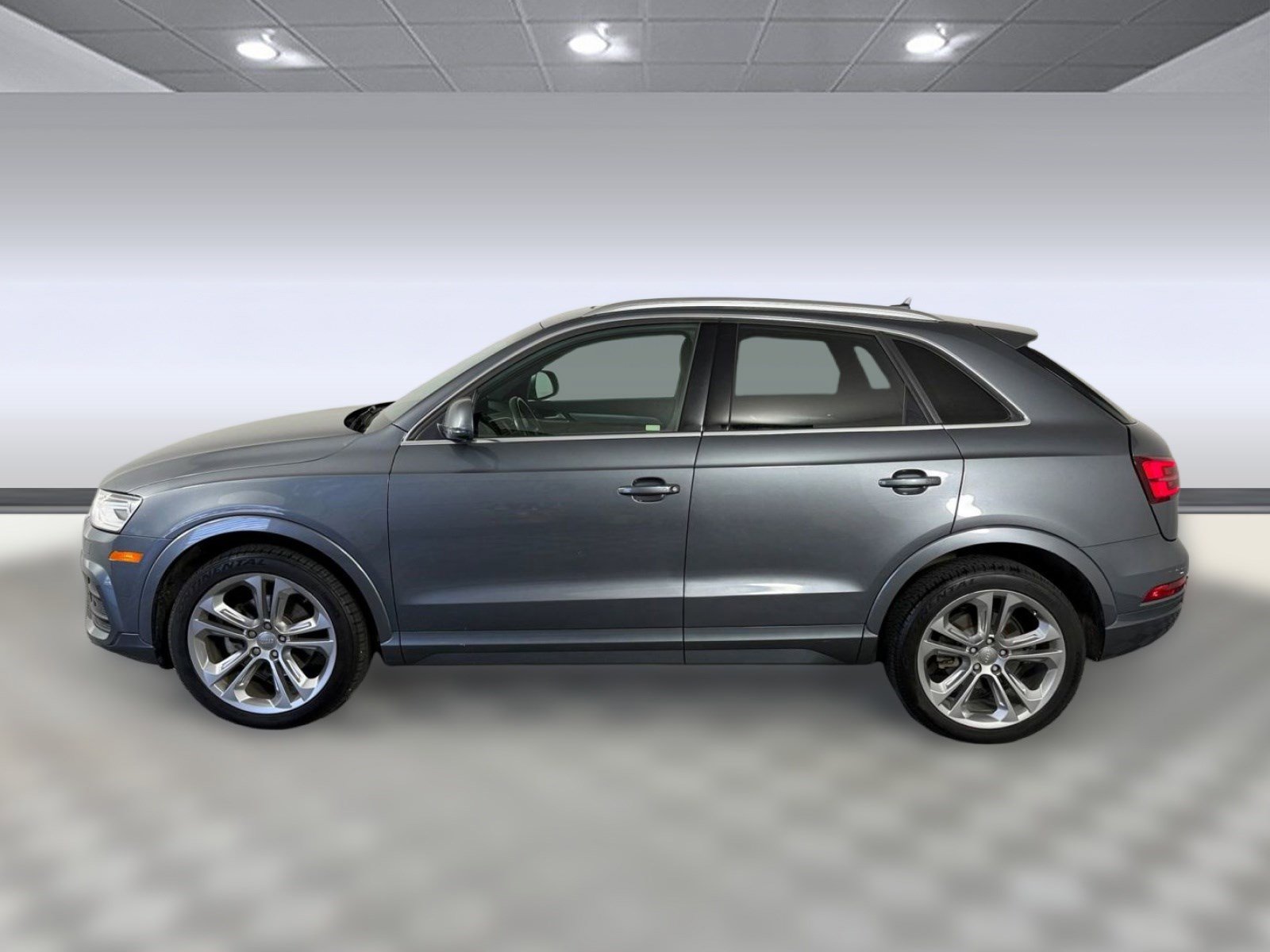 Used 2017 Audi Q3 2.0T Premium Plus AWD/4WD image 2