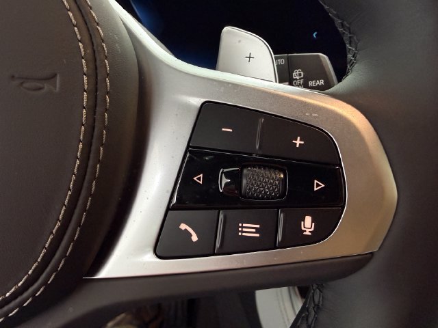 Used 2026 BMW X5 xDrive40i w/ M Sport Package AWD/4WD image 11