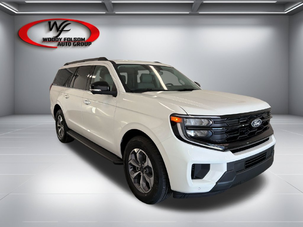 New 2027 Ford Expedition Max Active RWD image 3