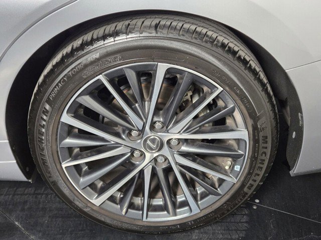 Certified 2022 Lexus ES 350 w/ Premium Package image 11