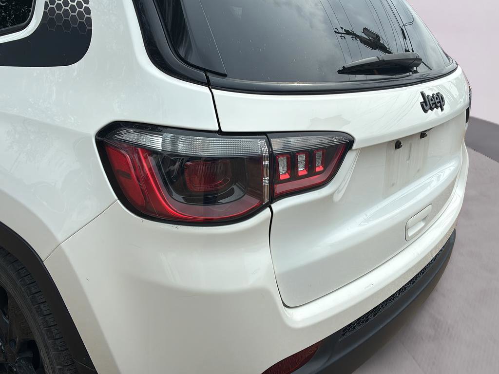 Used 2021 Jeep Compass Latitude image 39