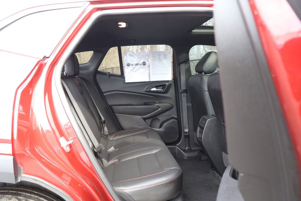 Certified 2024 Chevrolet Trax RS w/ Sunroof Package image 47