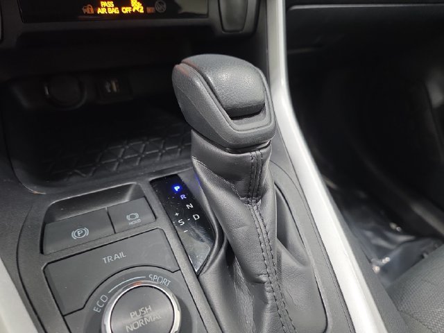 Certified 2025 Toyota RAV4 XLE AWD/4WD image 20