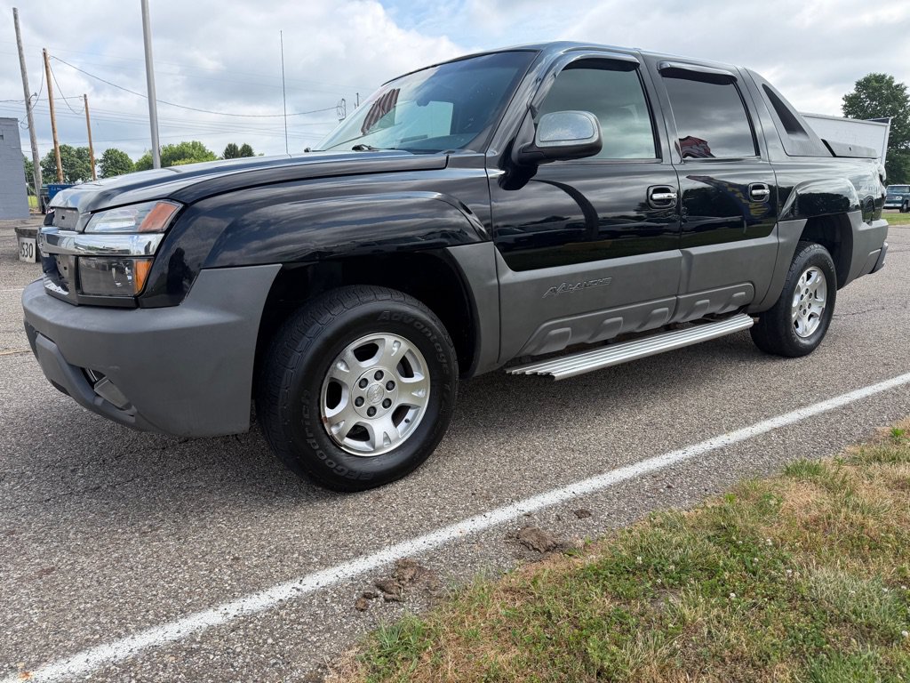 Used 2002 Chevrolet Avalanche 2WD image 3